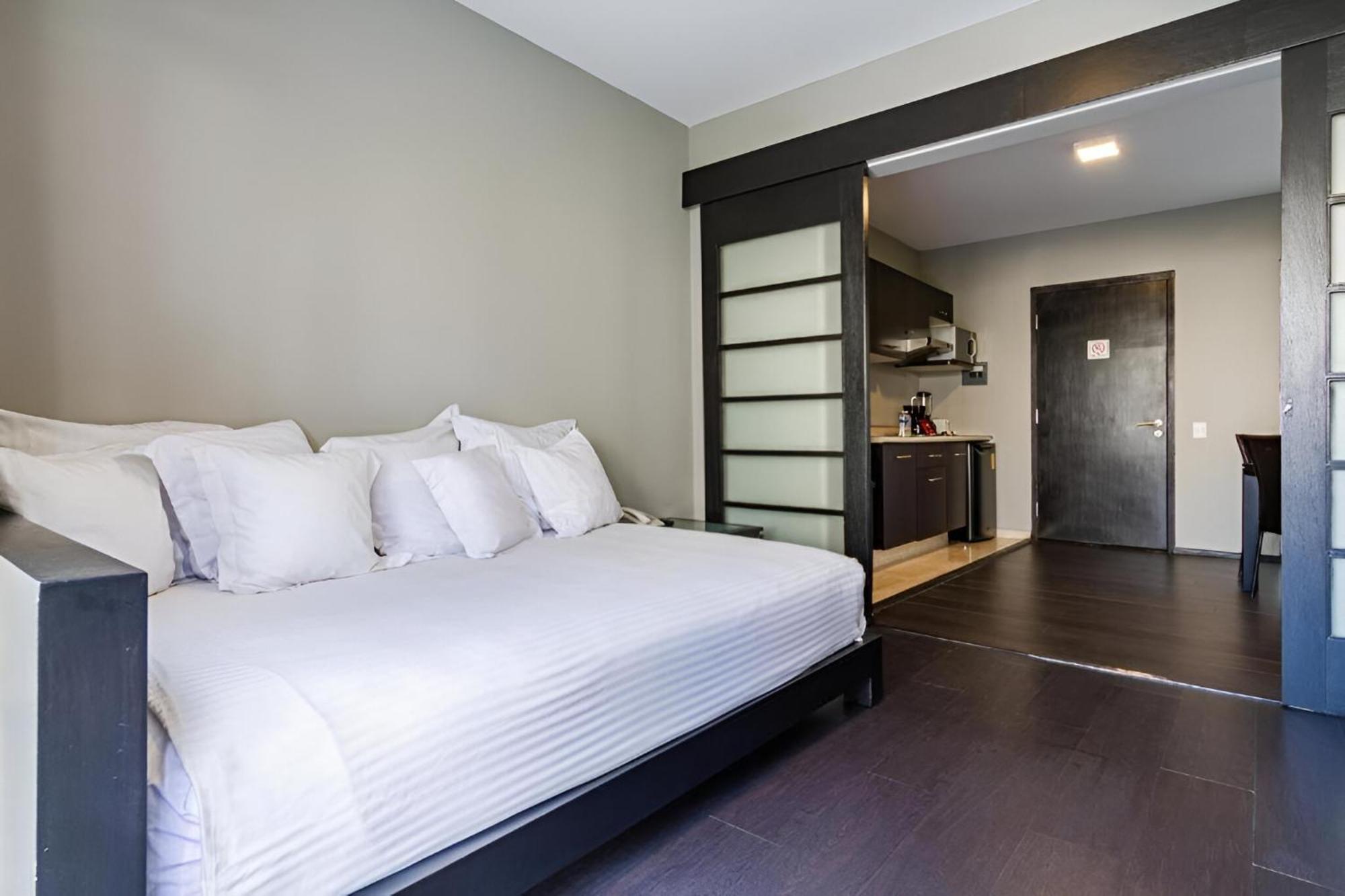 Suites Giorgio Mexico City Exteriör bild